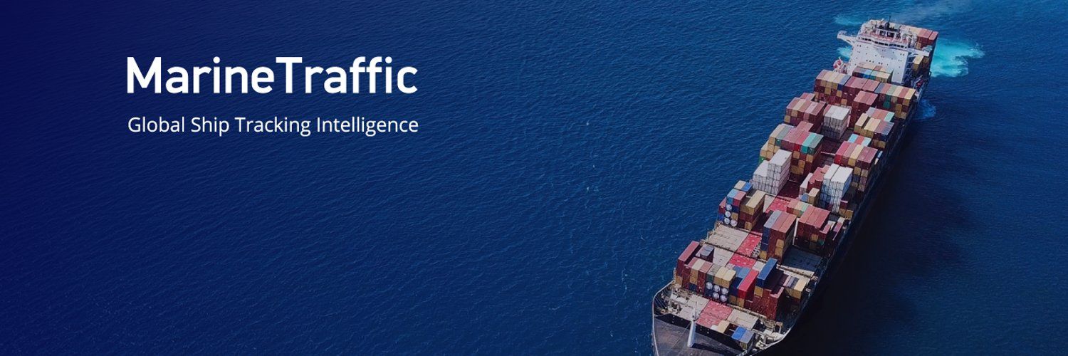 Корабль с логотипом marinetraffic