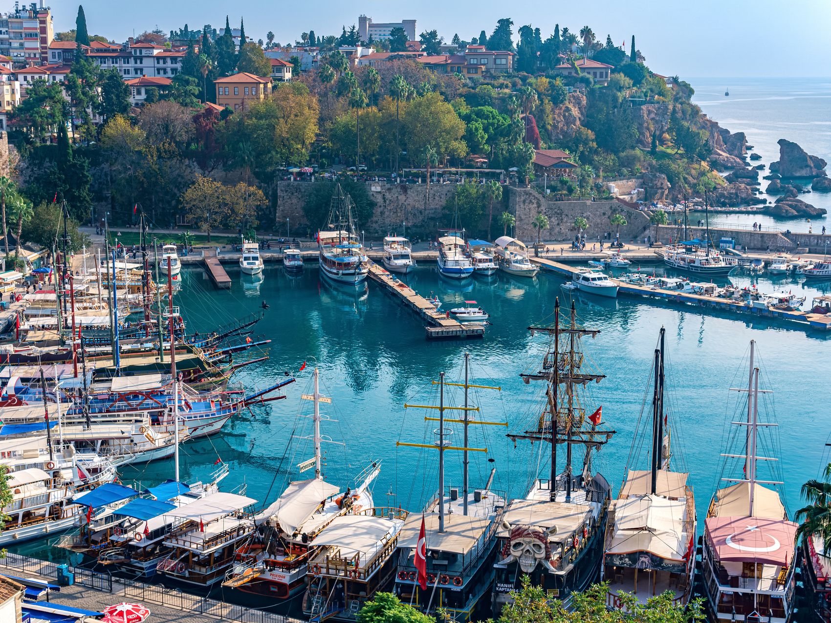 Porto nella città vecchia di Antalya o Kaleici in Turchia