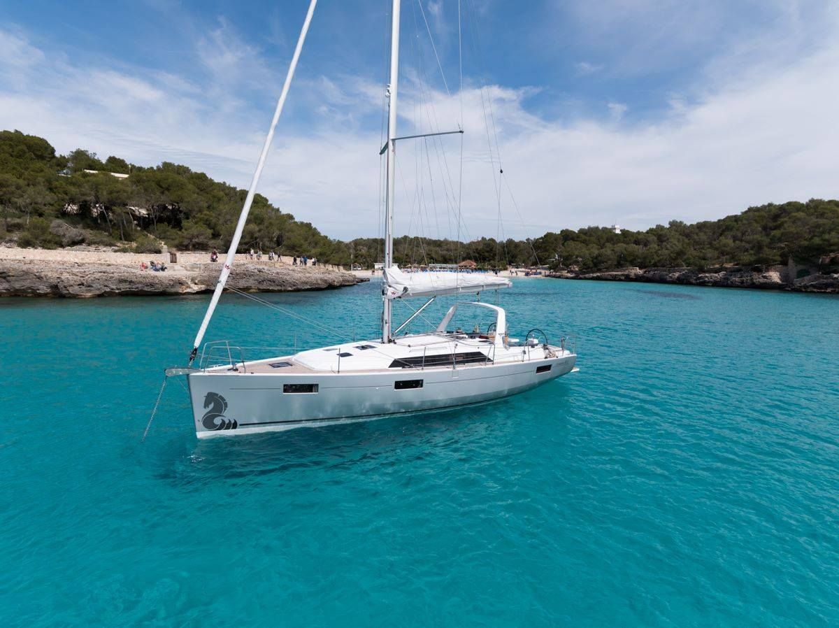 Beneteau Oceanis 41.1 review