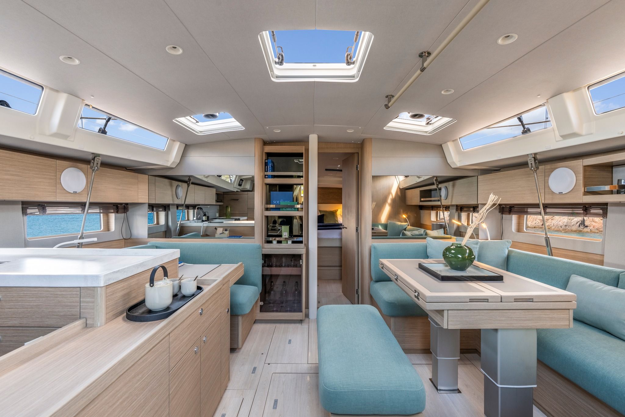 Beneteau Oceanis 52 interjöör