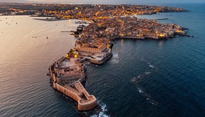 Navegar por el corazón del Mediterráneo: Sicilia y las Islas Eolias en 7 días