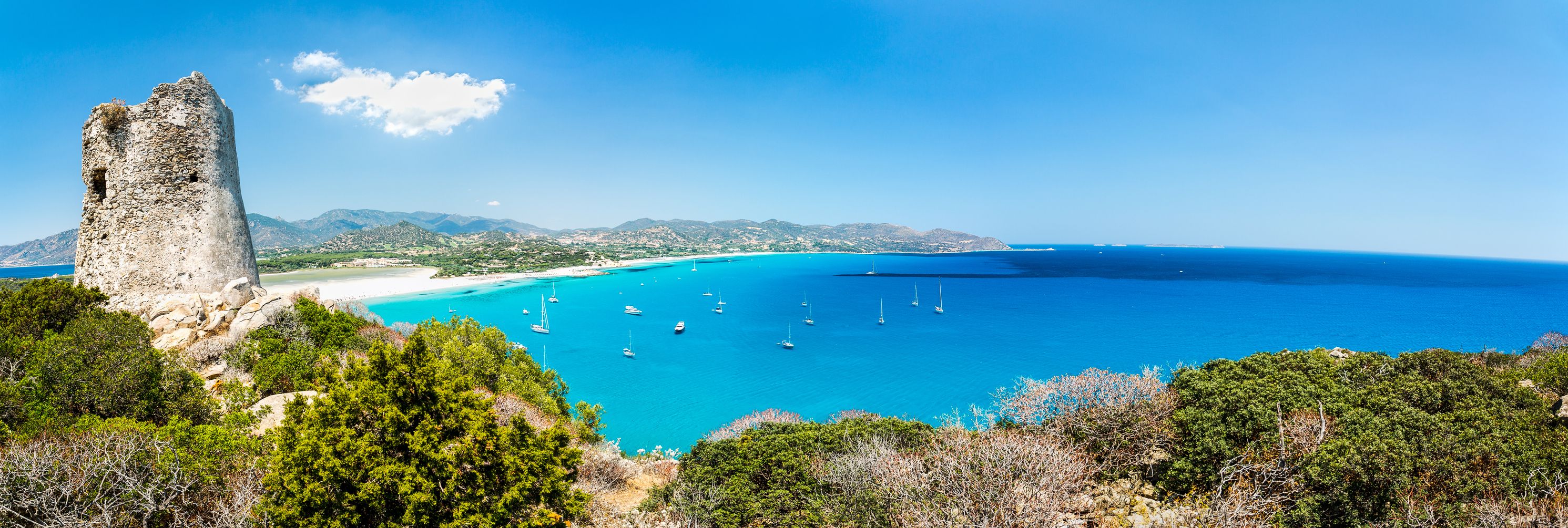 Panoraamvaade Porto Giunco lahele
