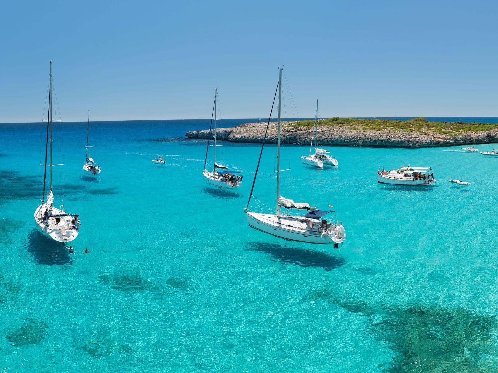 Stable weather with long sunny days — 4 reasons to sail around Mallorca