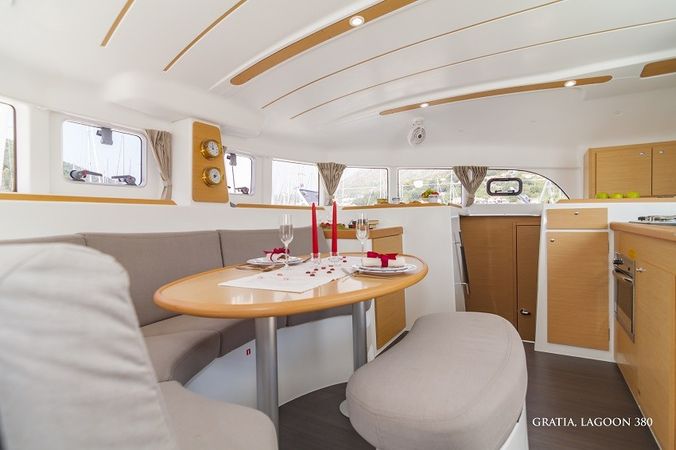 Lagoon 380 S2 | Gratia