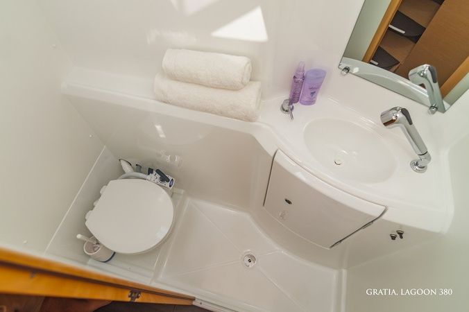 Lagoon 380 S2 | Gratia