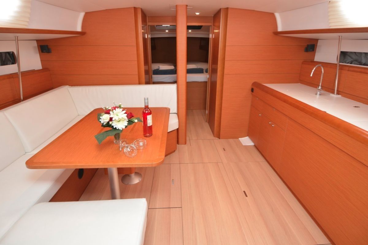 Jeanneau Sun Odyssey 479 | Black Kiss