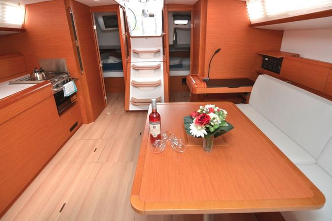 Jeanneau Sun Odyssey 479 | Black Kiss