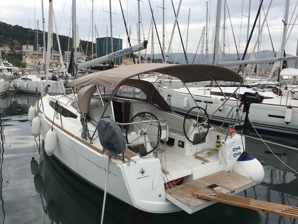 Jeanneau Sun Odyssey 349 | Cha-Cha