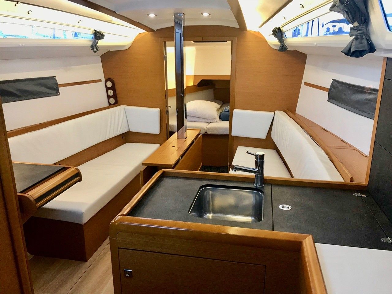 Jeanneau Sun Odyssey 349 | Cha-Cha