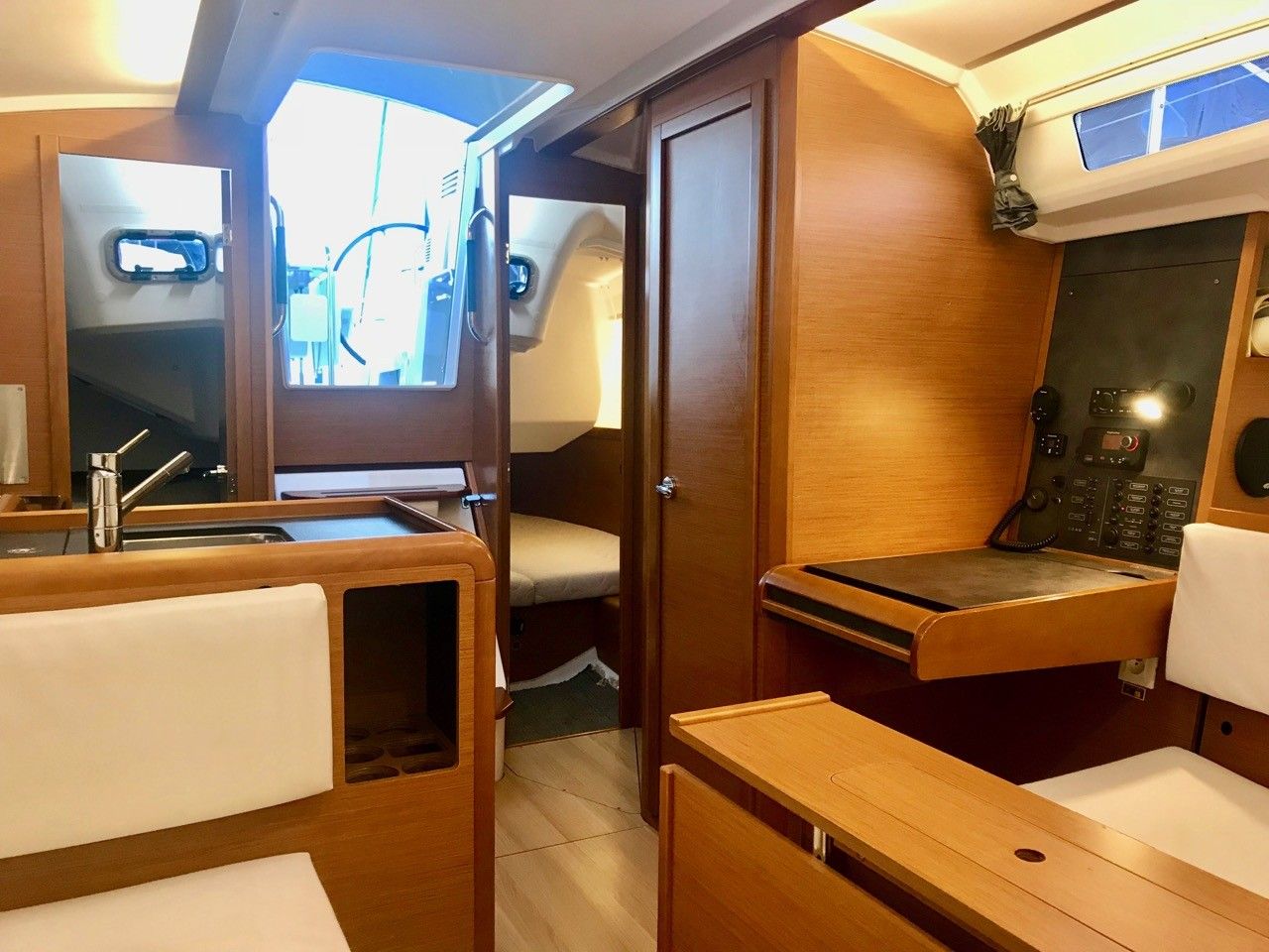 Jeanneau Sun Odyssey 349 | Cha-Cha