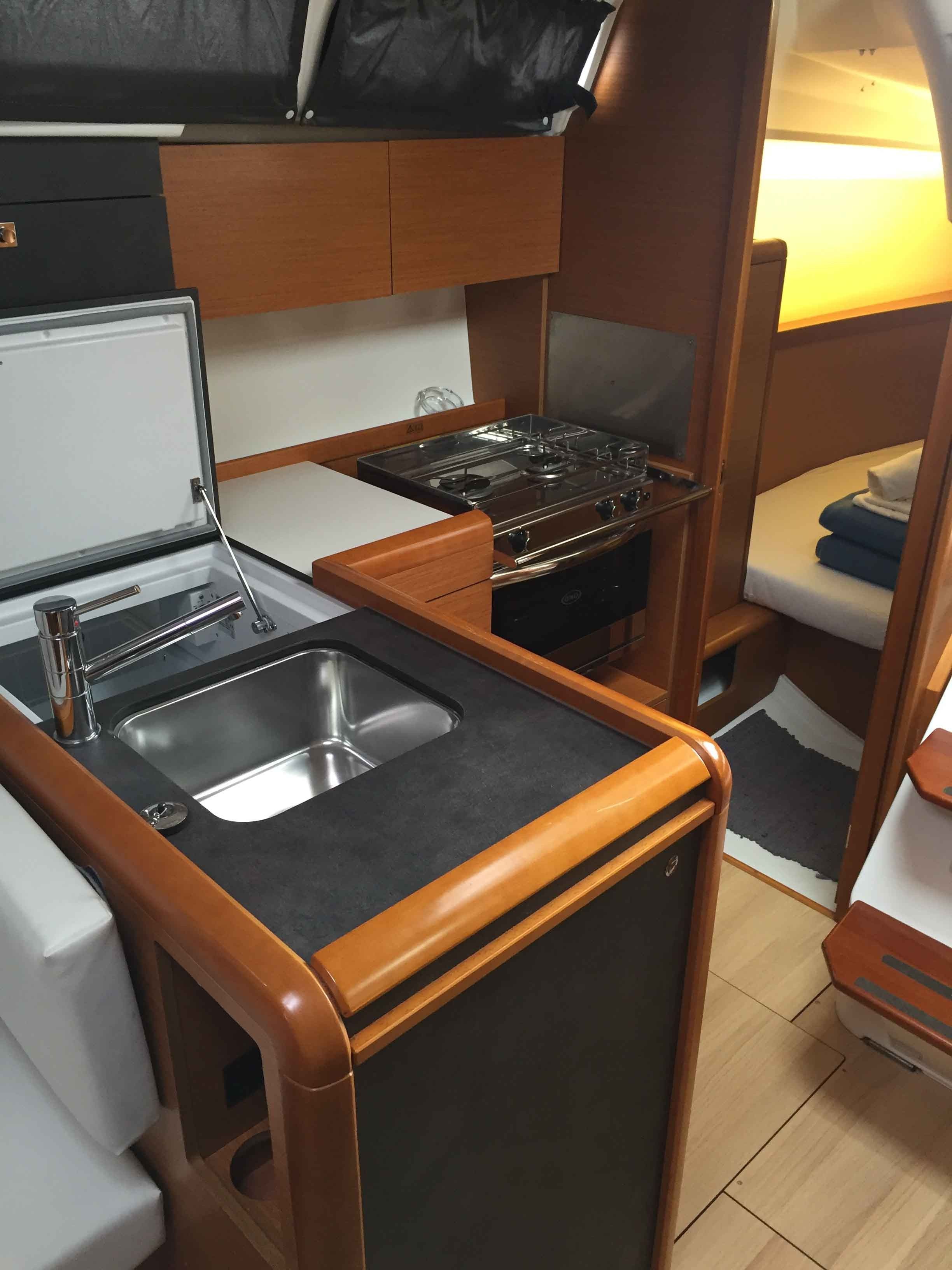 Jeanneau Sun Odyssey 349 | Cha-Cha
