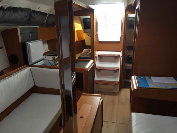 Jeanneau Sun Odyssey 349 | Cha-Cha