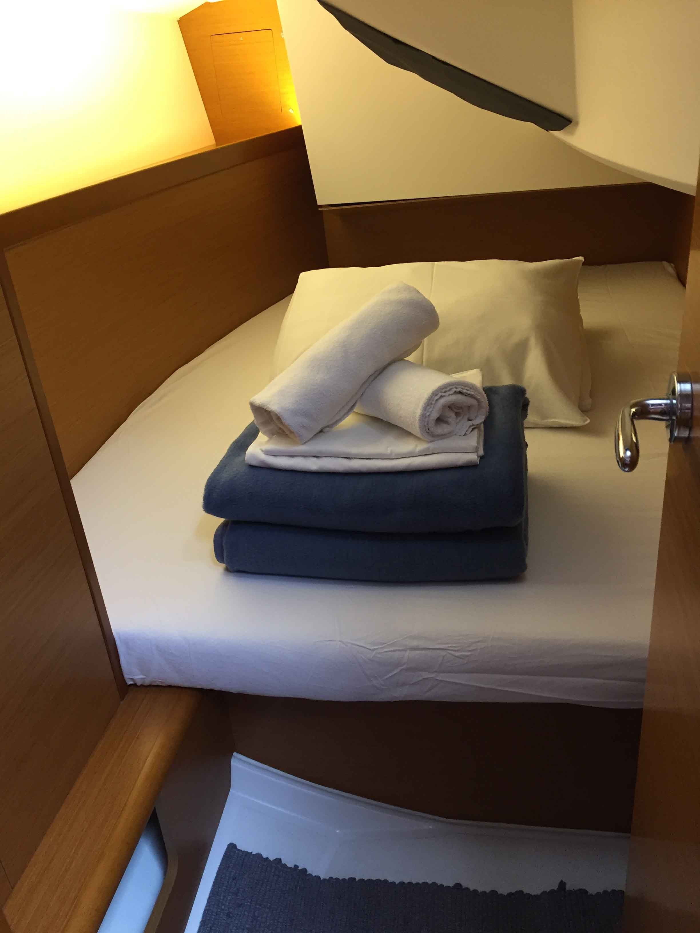 Jeanneau Sun Odyssey 349 | Cha-Cha