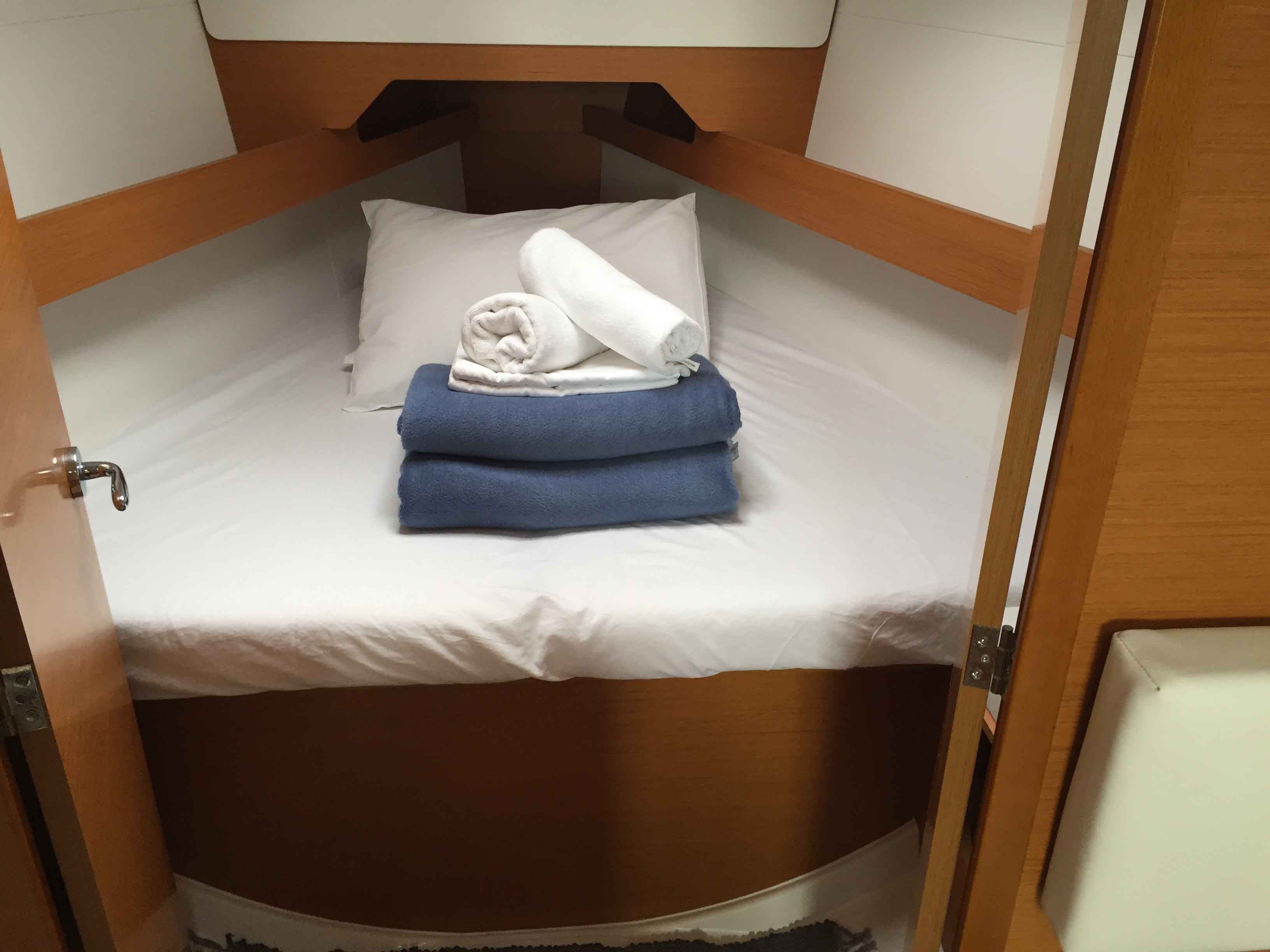 Jeanneau Sun Odyssey 349 | Cha-Cha