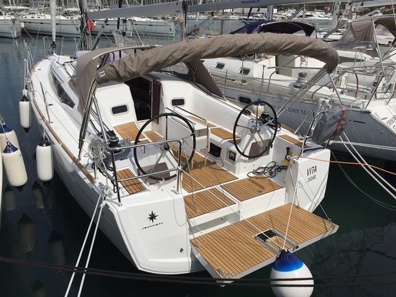 Sun Odyssey 349