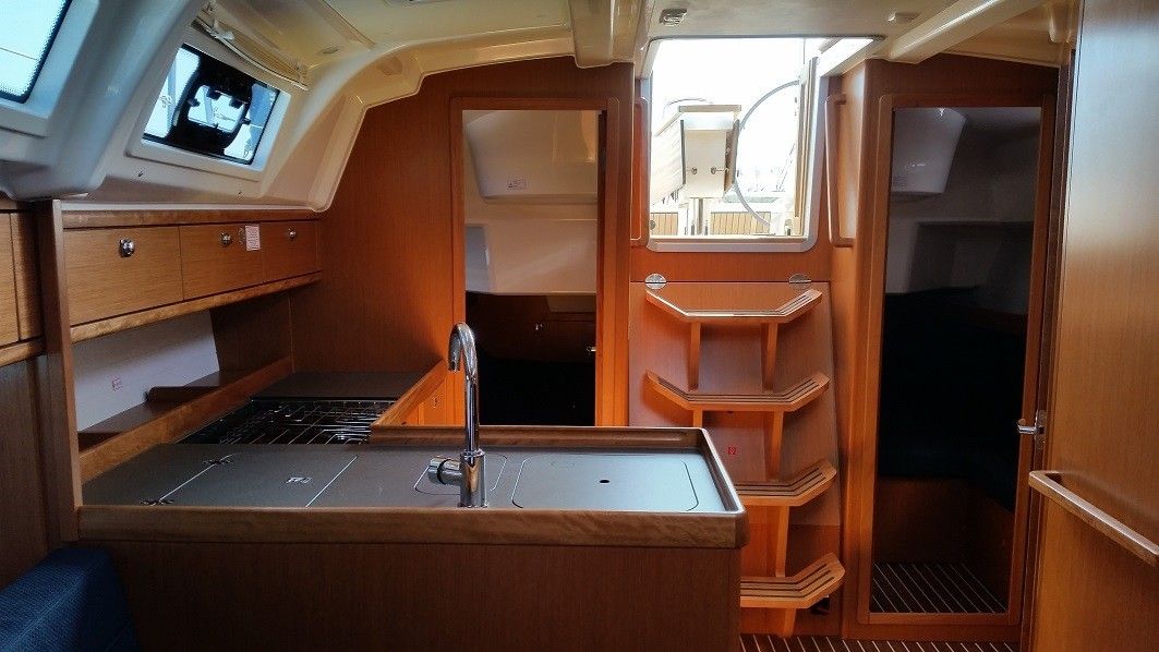 Bavaria Cruiser 37 | Misac