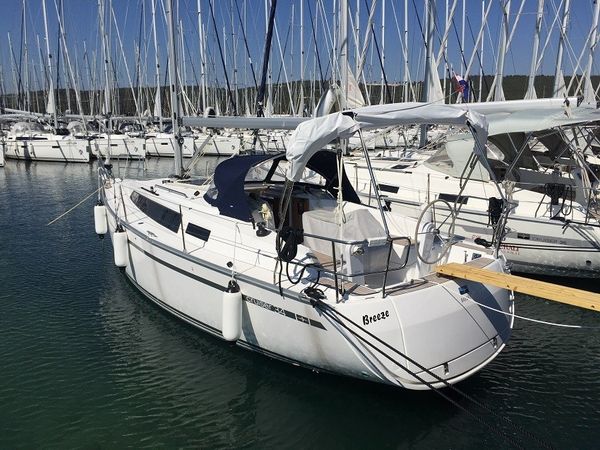 Bavaria Cruiser 34 | Breeze