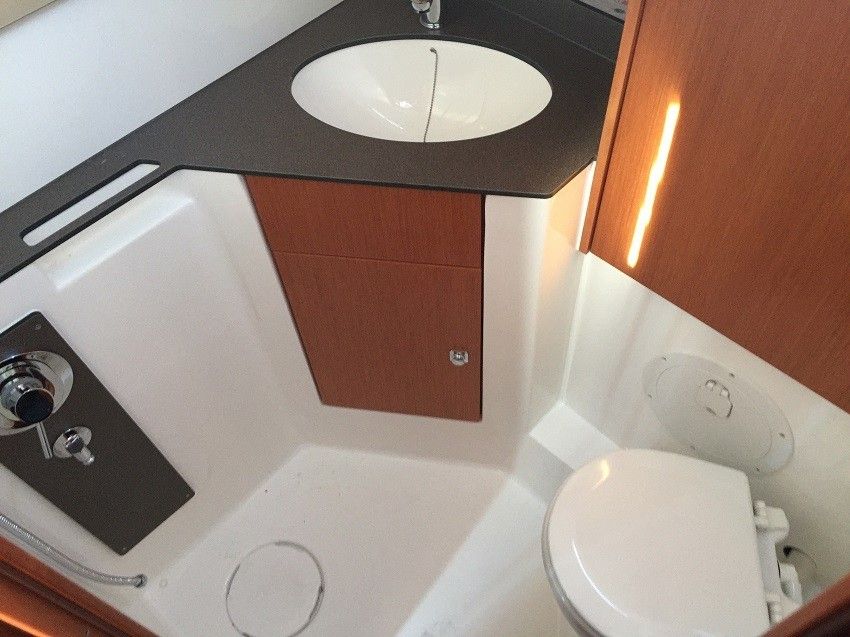 Bavaria Cruiser 46 | Divine