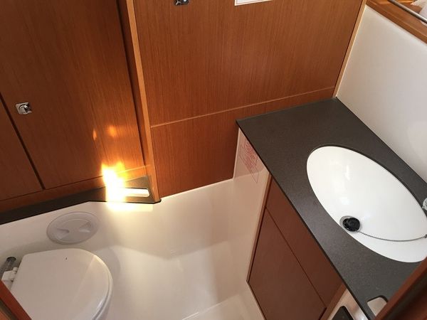 Bavaria Cruiser 37 | Typhon