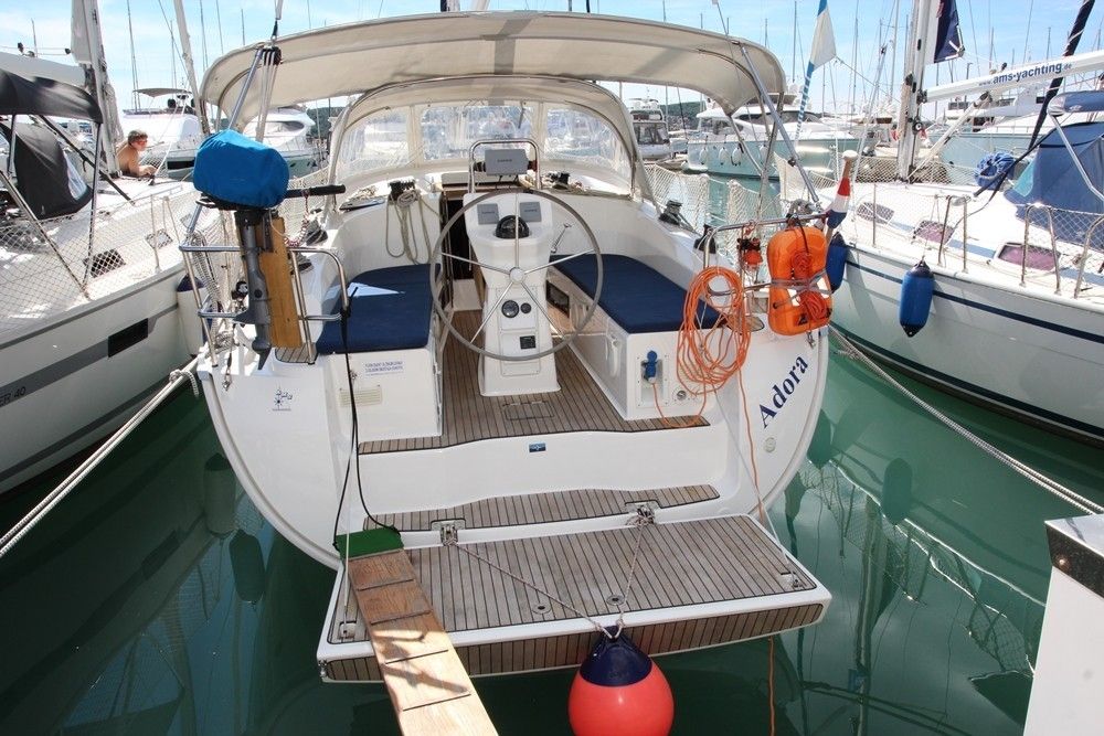 Bavaria Cruiser 36 | Adora