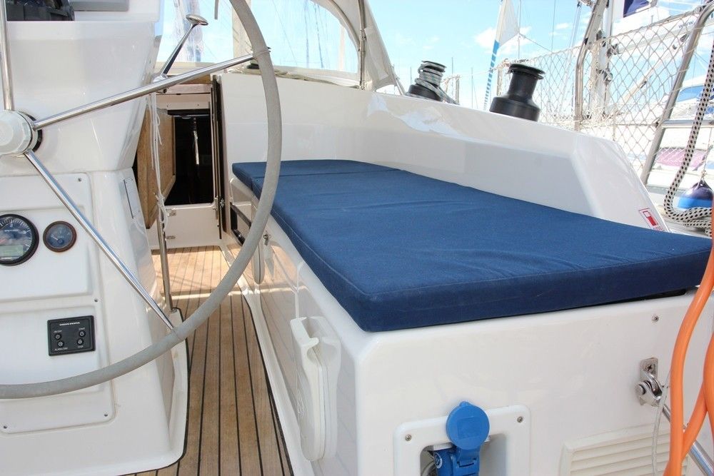 Bavaria Cruiser 36 | Adora