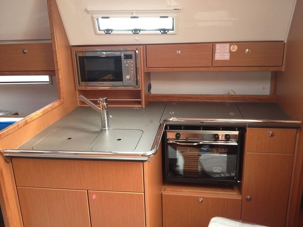 Bavaria Cruiser 36 | Adora