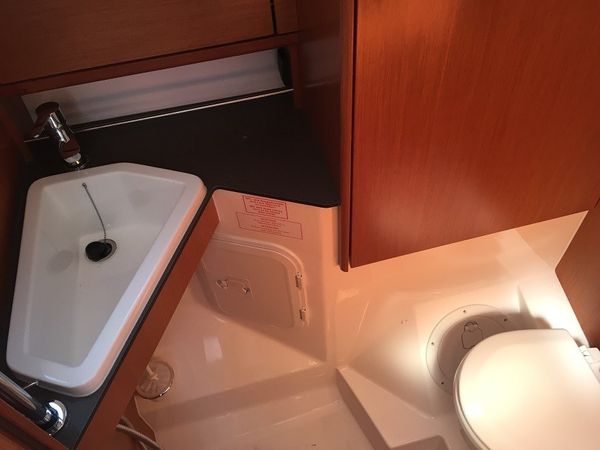Bavaria Cruiser 34 | Whirl