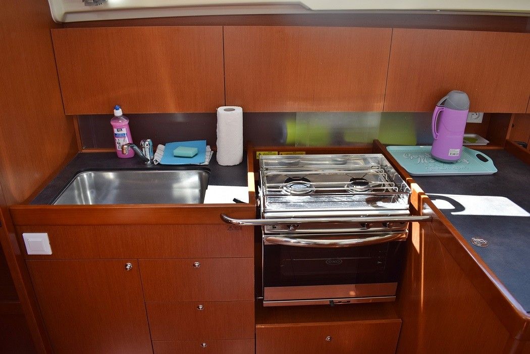 Beneteau Oceanis 41.1 | Mala Nevina