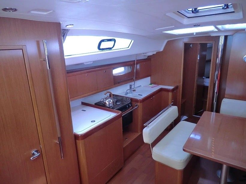 Beneteau Oceanis 43 | Magnolia