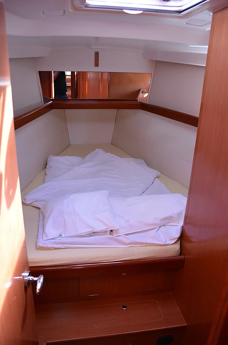 Beneteau Oceanis 43 | Valdeker 2