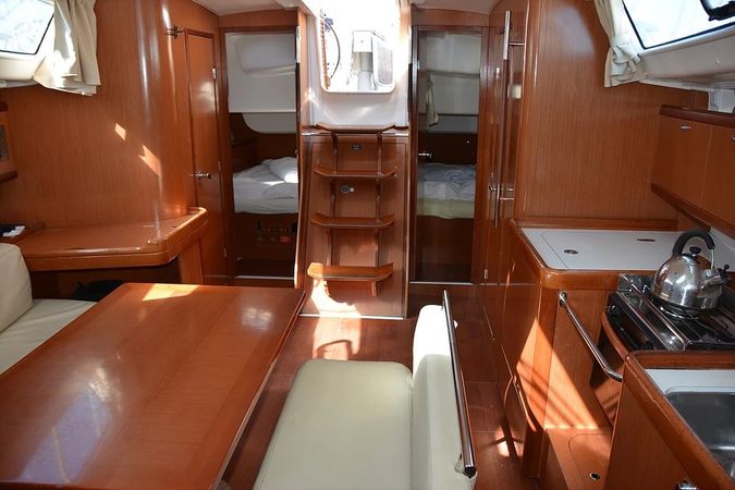 Beneteau Oceanis 43 | Blue Star 2