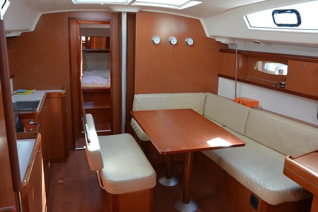 Beneteau Oceanis 43 | Blue Star 2