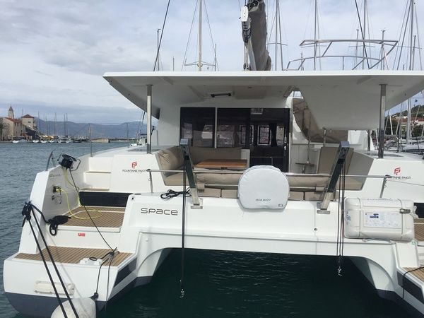Fountaine Pajot Lucia 40 | Space