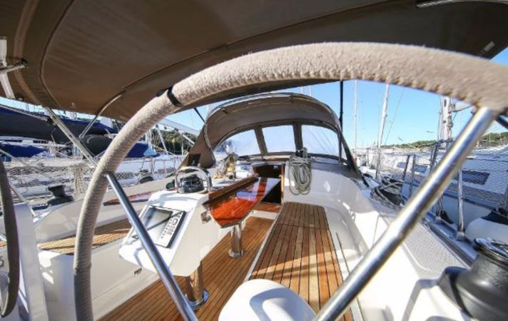 Bavaria Cruiser 37 | Bella Angelina