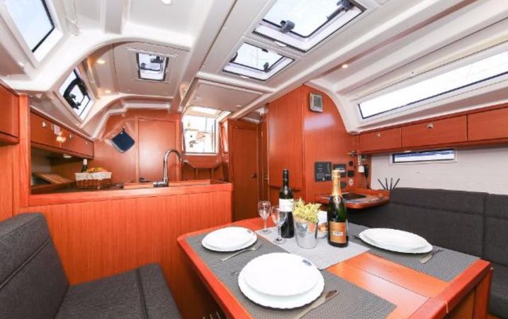 Bavaria Cruiser 37 | Bella Angelina