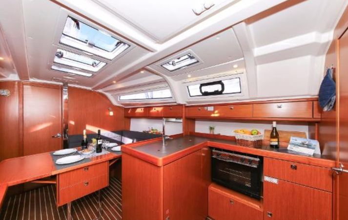 Bavaria Cruiser 37 | Bella Angelina