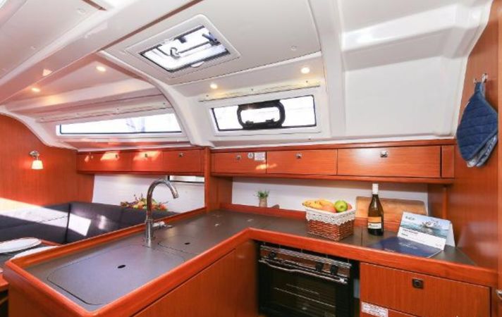 Bavaria Cruiser 37 | Bella Angelina