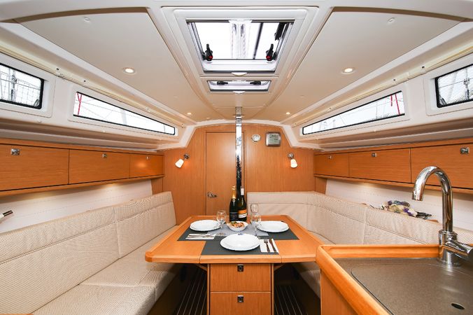 Bavaria Cruiser 34 | Chiara