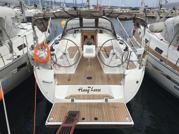 Bavaria Cruiser 37 | Hang Loose