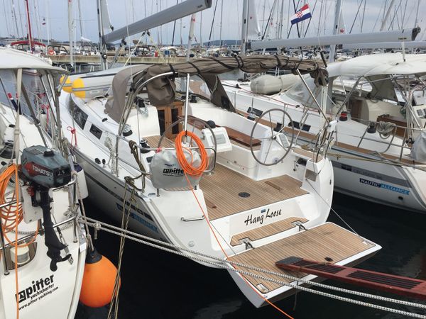 Bavaria Cruiser 37 | Hang Loose