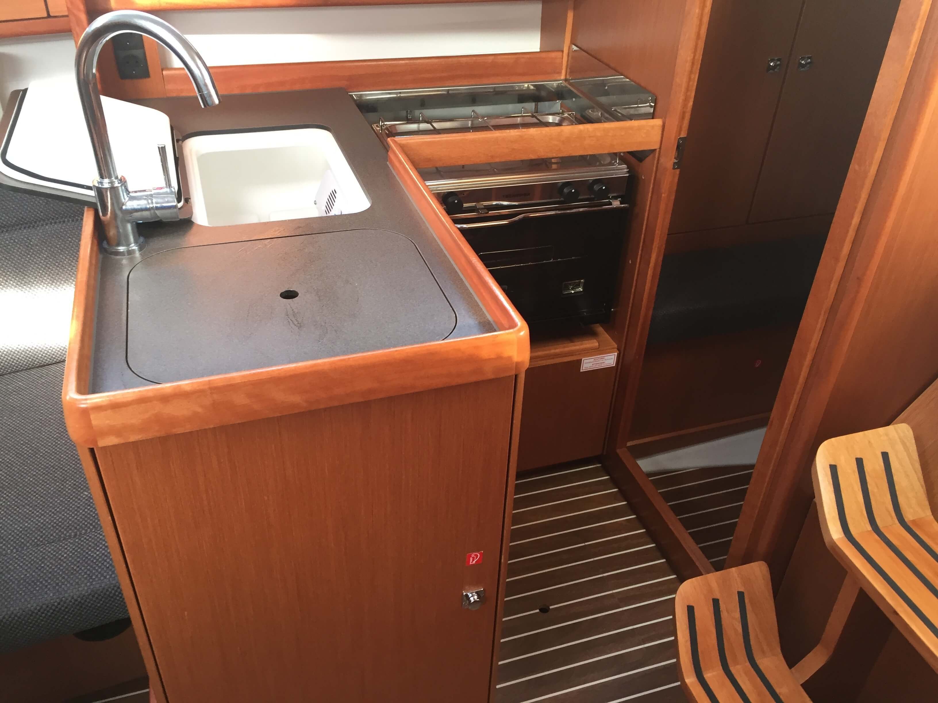 Bavaria Cruiser 34 | Lara