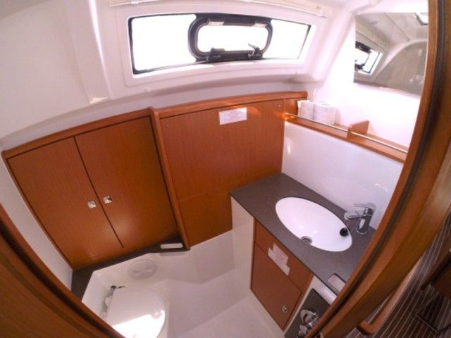 Bavaria Cruiser 37 | Diana