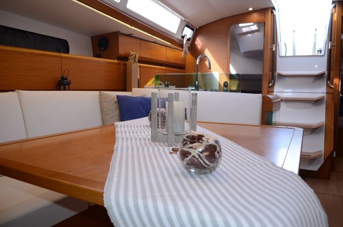 Jeanneau Sun Odyssey 419 | Luka Ploce