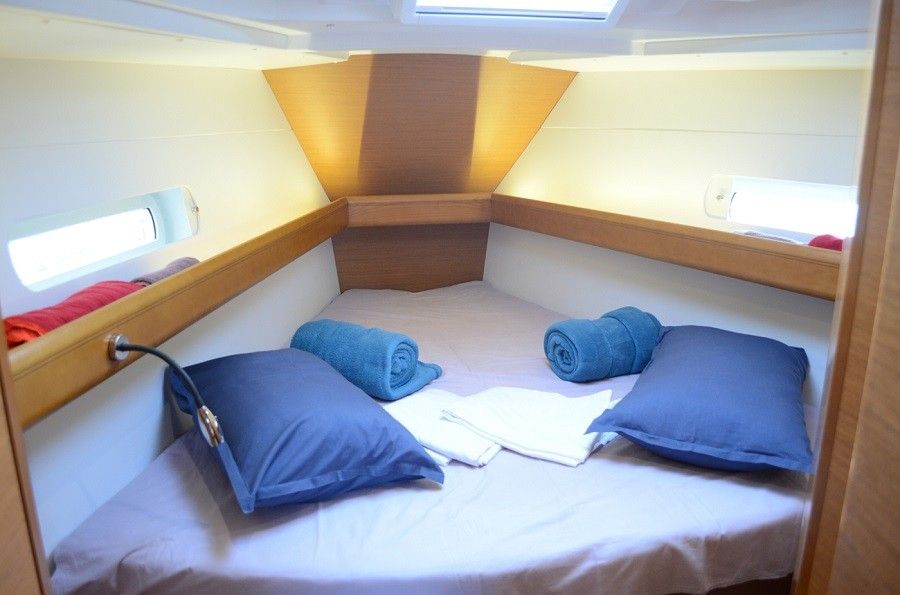 Jeanneau Sun Odyssey 419 | Luka Ploce