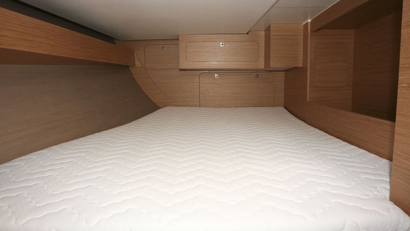 Dufour 382 | Henry