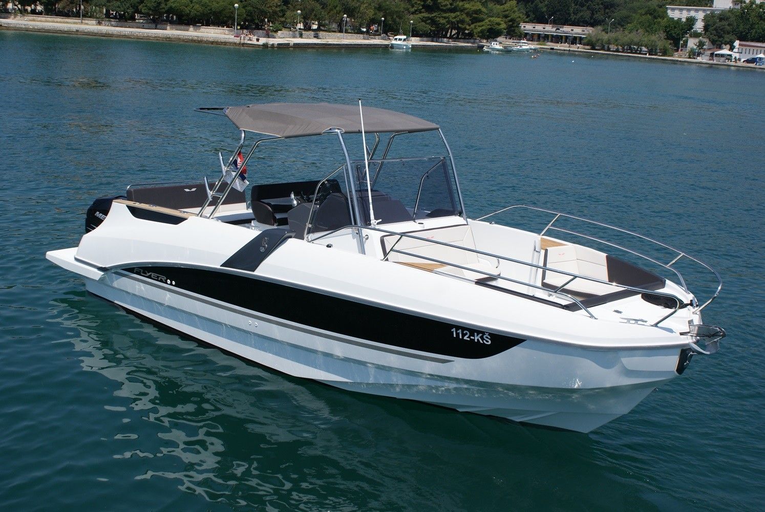 Beneteau Flyer 8.8 Spacedeck | Beneteau Flyer 8.8 Spacedeck