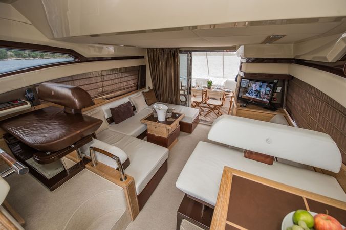 Azimut 47 Fly | Skyfall