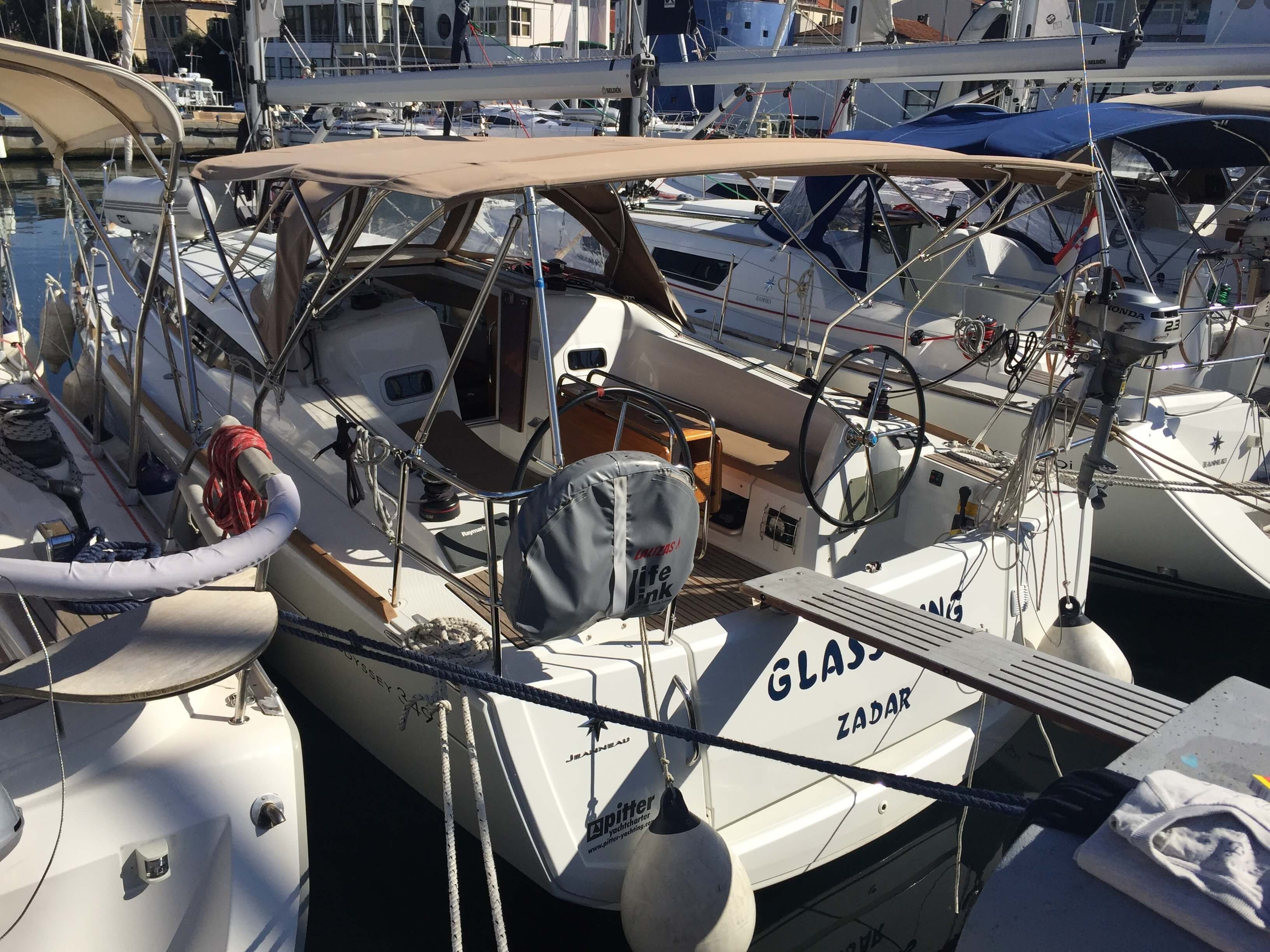 Jeanneau Sun Odyssey 349 | Glasswing