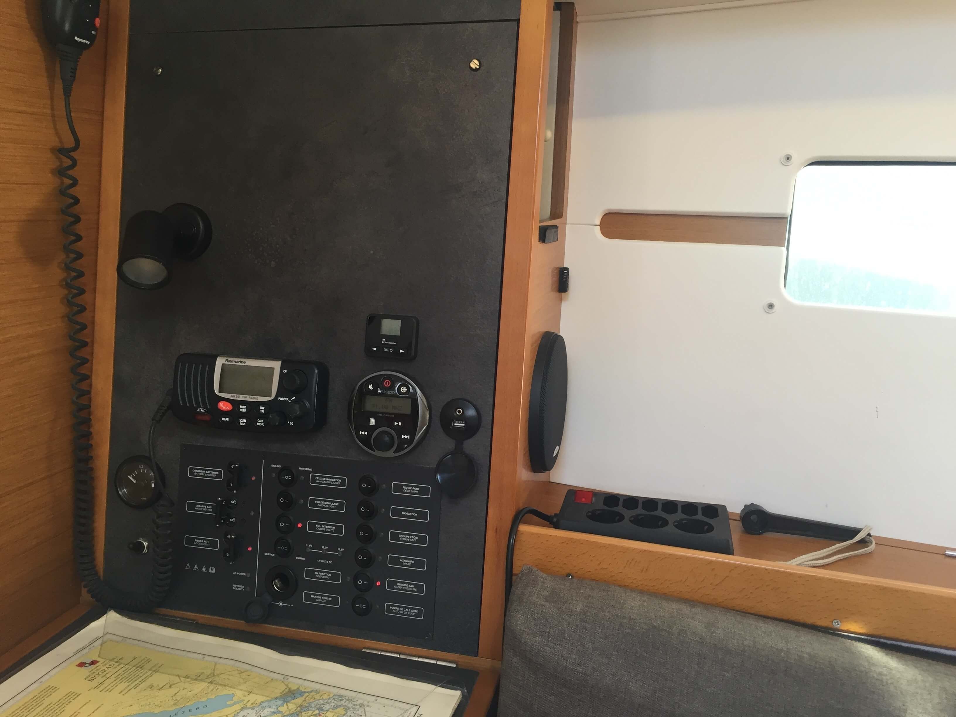 Jeanneau Sun Odyssey 349 | Glasswing