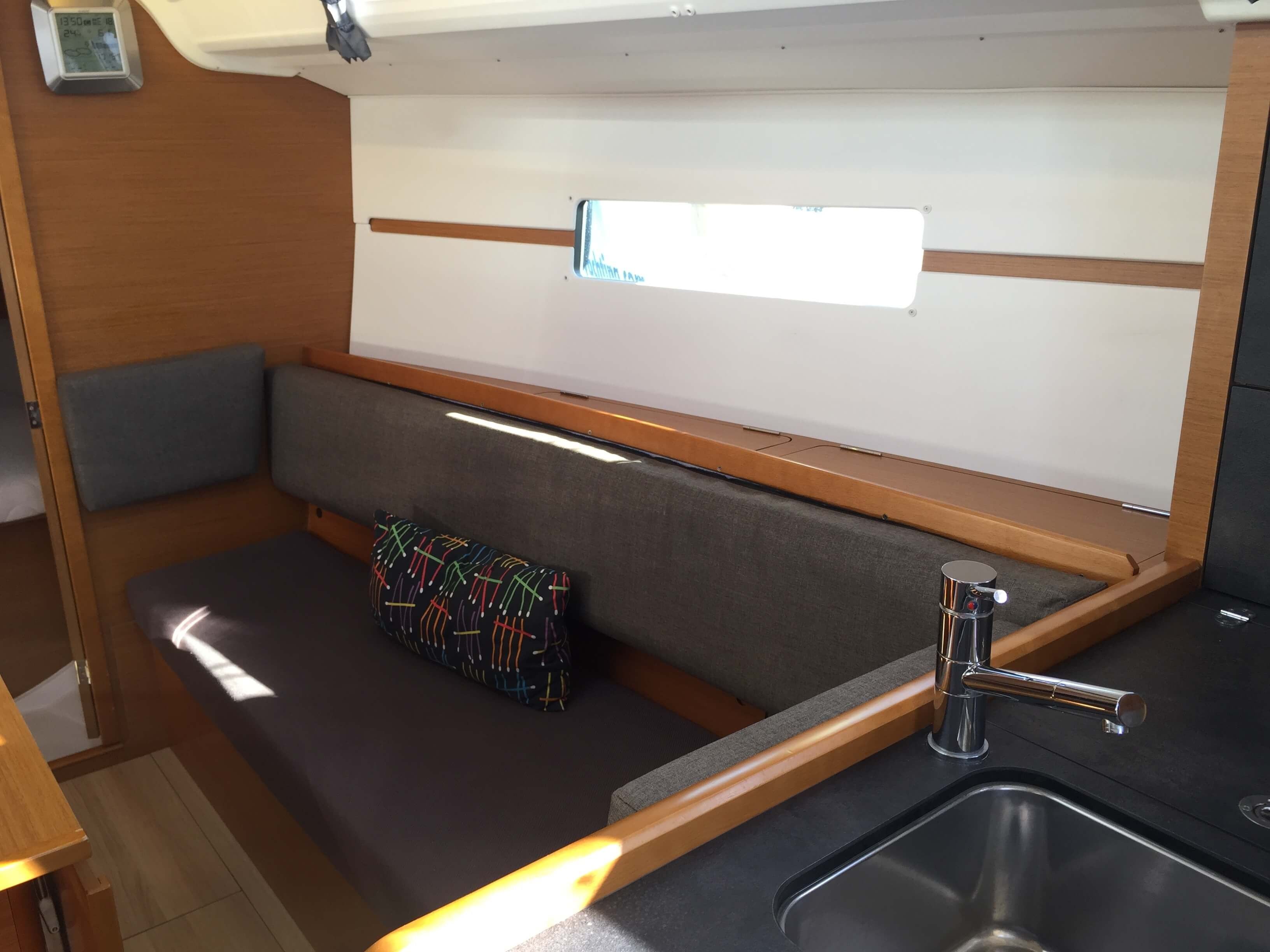 Jeanneau Sun Odyssey 349 | Glasswing